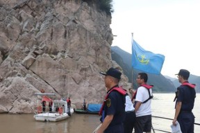 以磨坝峡水库钓鱼技巧与方法（探索在以磨坝峡水库的畅快钓鱼体验）