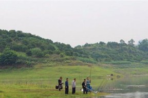 寒冷季节野钓技巧（冬季钓鱼需要注意的事项与技巧）