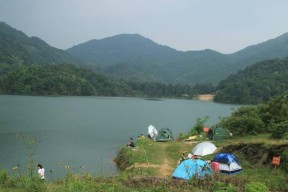 夏天水坝钓鱼技巧与方法（高温季节下的水坝钓鱼）