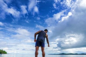 海洋钓鱼技巧教学——快速提升钓鱼水平（掌握钓鱼技巧享受海洋垂钓乐趣）