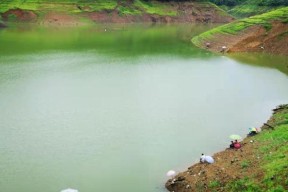 夏季钓鱼技巧——选择钓点或钓位（挑选最佳地点提升夏日钓鱼成功率）