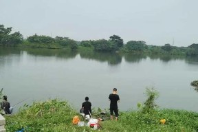 夏日高温下的水闸钓鱼技巧（应对炎热天气）