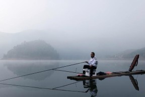 深海钓鱼秘籍（探索水底奥秘）