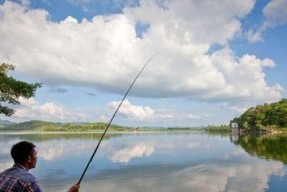 湖泊钓鱼绝密技巧大揭秘（钓鱼高手分享的湖泊钓鱼技巧）