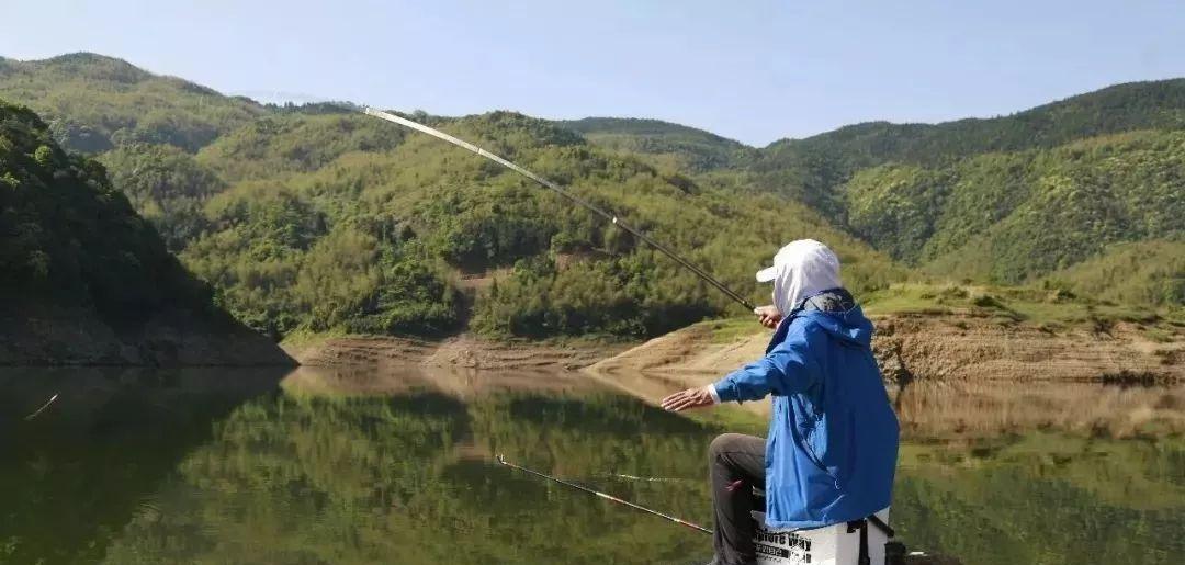 北方春季池塘钓鱼技巧（探秘北方春季池塘钓鱼的诀窍）  第2张