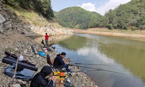 冰封水库钓鱼技巧教程（解密冰封水库中的钓鱼秘籍）  第3张