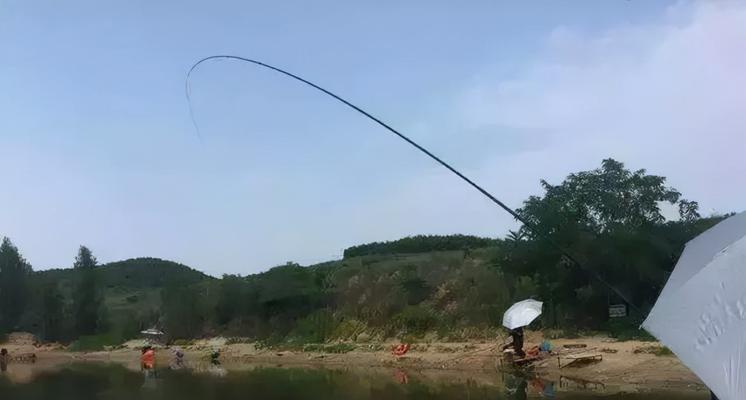 大暴雨后钓鱼技巧（应对大暴雨天气的钓鱼经验）  第1张