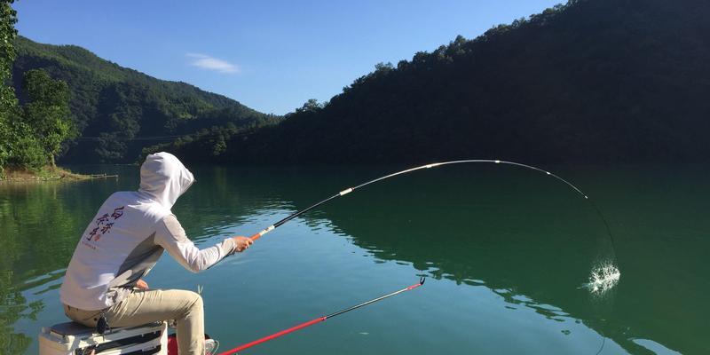 钓鱼钓浮头的技巧与方法（钓浮头，让你的钓鱼更加得心应手）  第3张