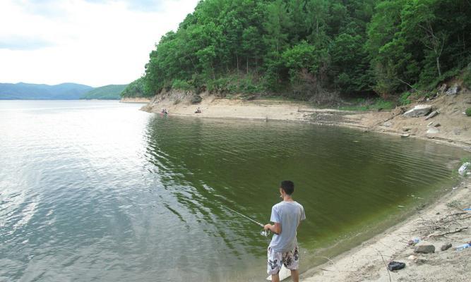 冬天水库野钓技巧及钓法教学  第3张