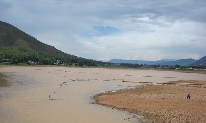 黄泥水库钓鱼技巧（掌握黄泥水库钓鱼的技巧与经验）  第2张