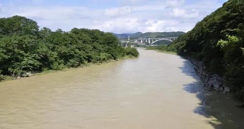 江河浑水钓鱼技巧（掌握钓鱼技巧）  第3张