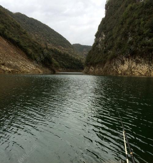 江河枯水钓鱼技巧（探秘钓鱼高招）  第3张