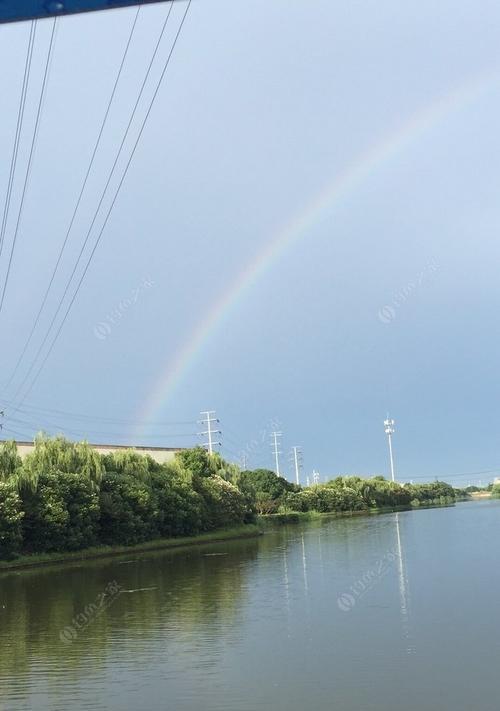 闷热钓鱼的技巧（夏日高温下的钓鱼经验分享）  第2张