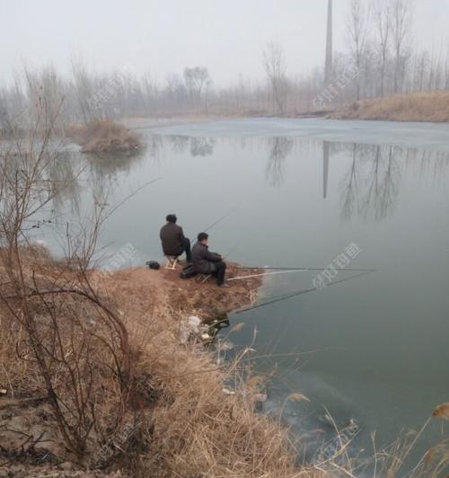 北方雨水节气下的钓鱼技巧（探秘北方雨水节气中的钓鱼技巧与注意事项）  第3张